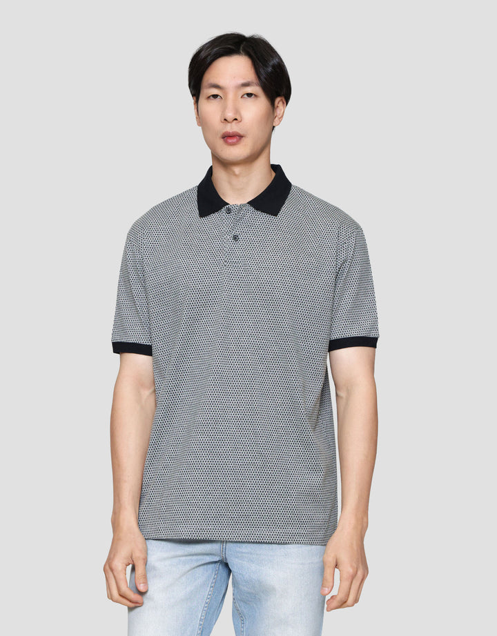 MxM Cole Print Motif Segitiga Kaos Polo Pria
