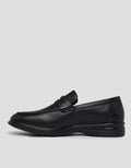 Cole Sepatu Slip On Lowe02 Pria