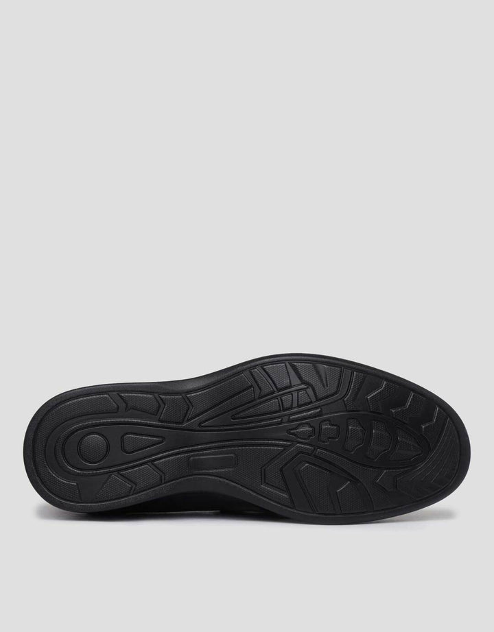 Cole Sepatu Slip On Lowe02 Pria