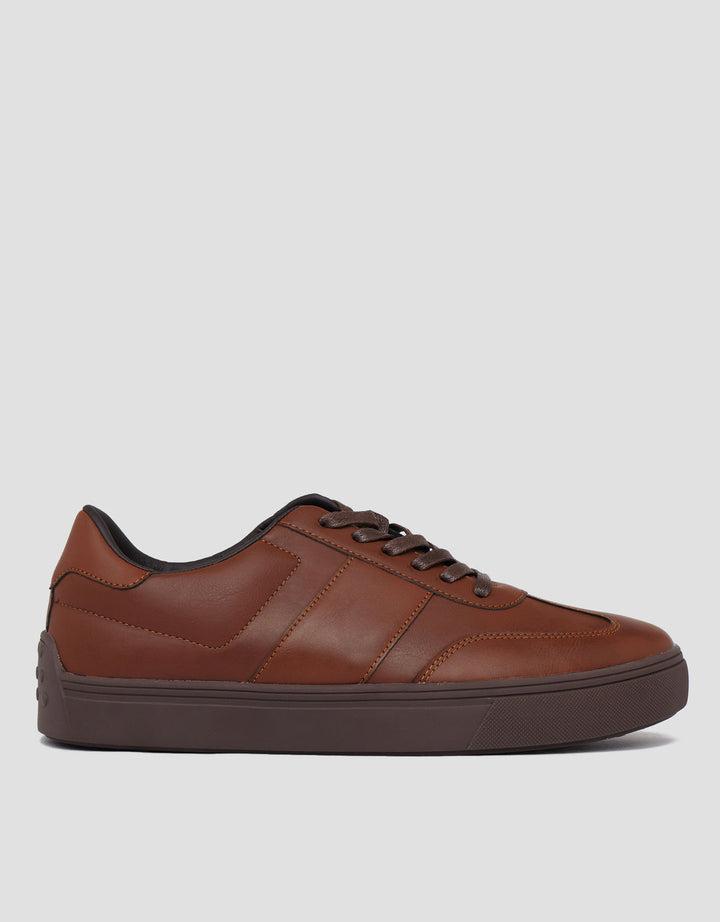 Cole Sepatu Sneakers Jones Pria