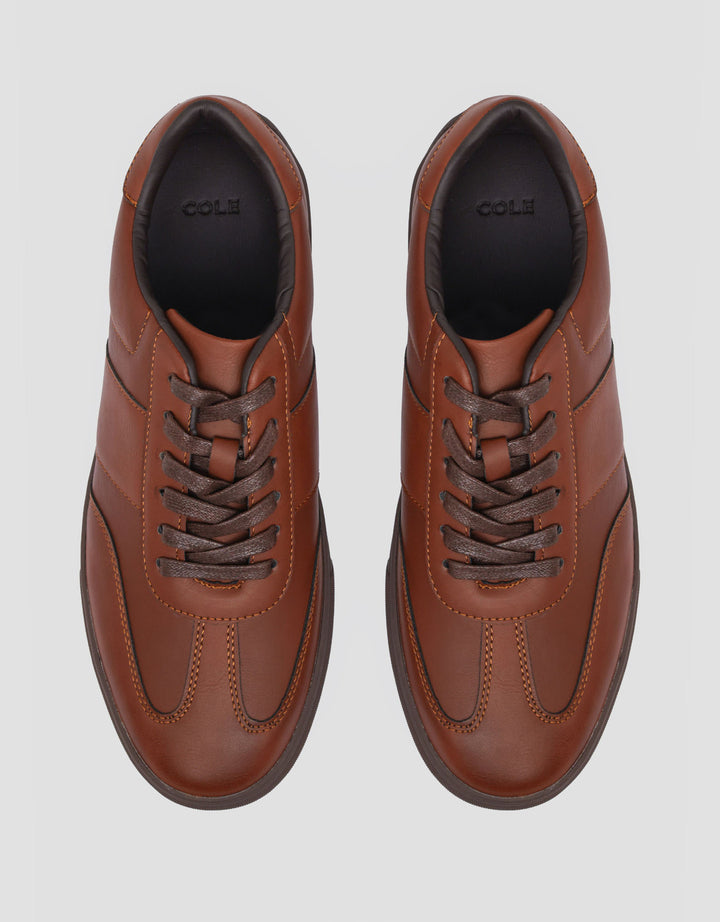 Cole Sepatu Sneakers Jones Pria