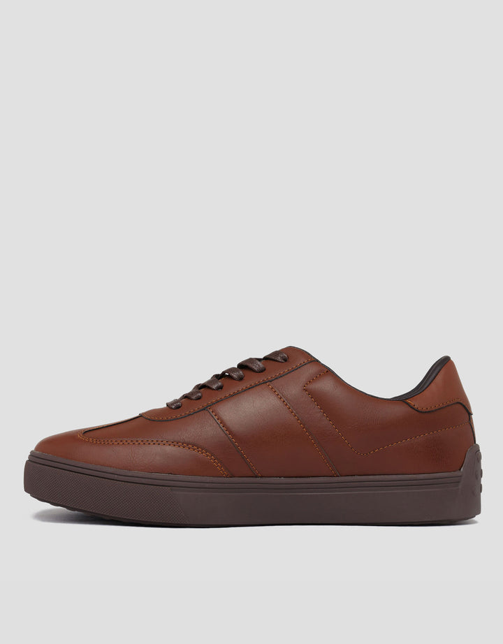 Cole Sepatu Sneakers Jones Pria