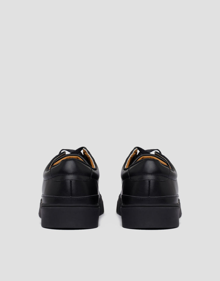 COLE SEPATU SNEAKERS ROB PRIA