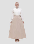 Exit Refanya Rok Wanita