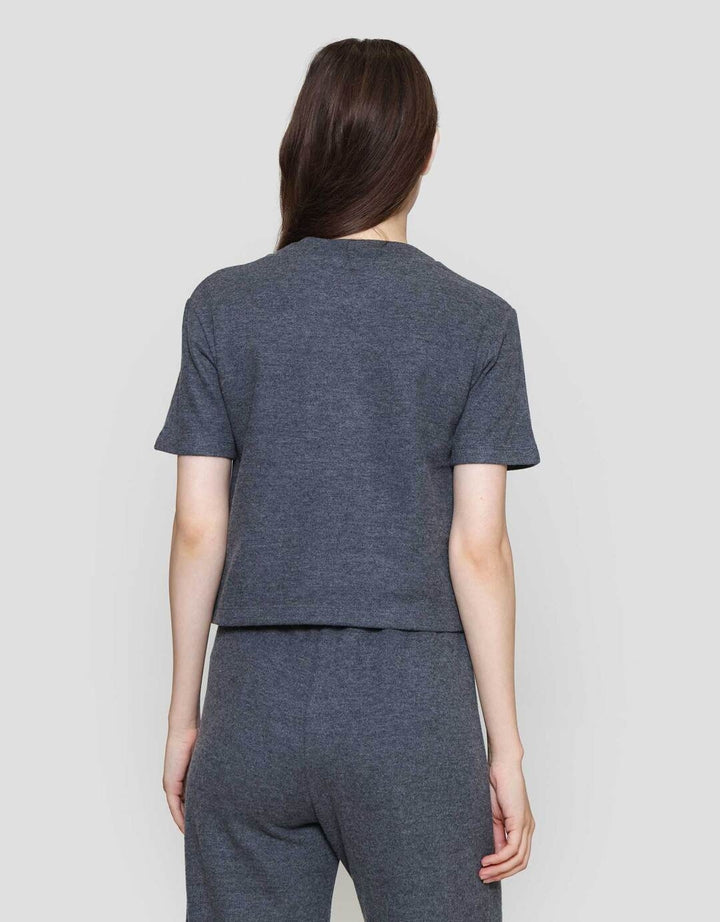 Nevada Solid Sueding Knit Kaos Crop Wanita