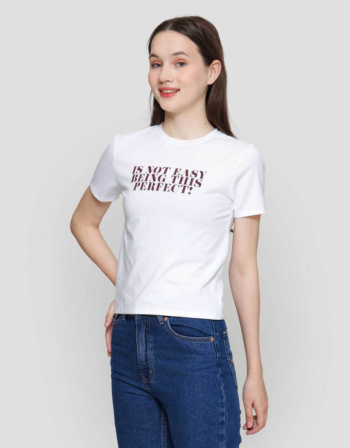 Nevada Just A Girl Kaos Lengan Pendek Wanita