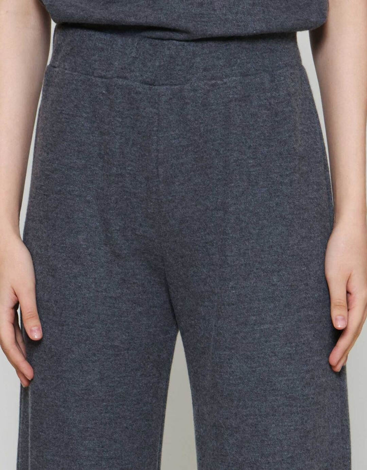 Nevada Sueding Knit Wide Leg Celana Panjang Wanita