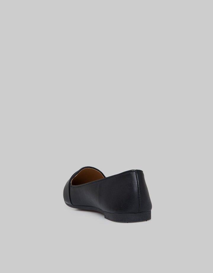 St. Yves Ballerinas Woman