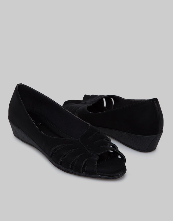 St. Yves Ballerinas Woman Open Side Strap