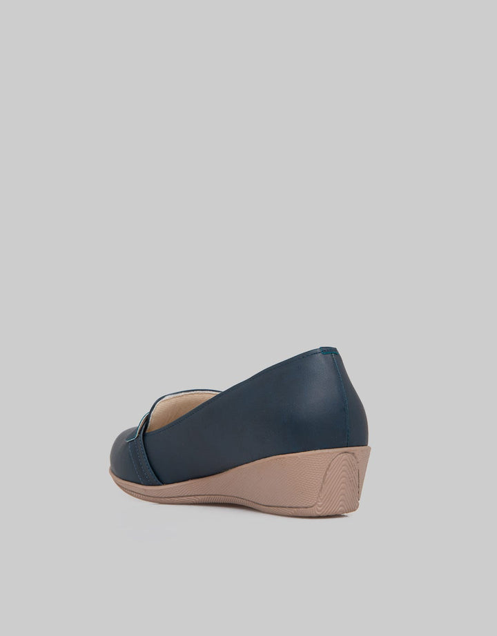 St. Yves Ballerinas Woman