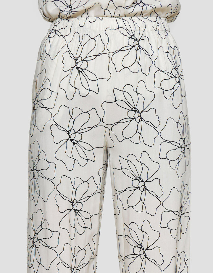 St. Yves Woven Outline Flower Setelan Piyama Wanita