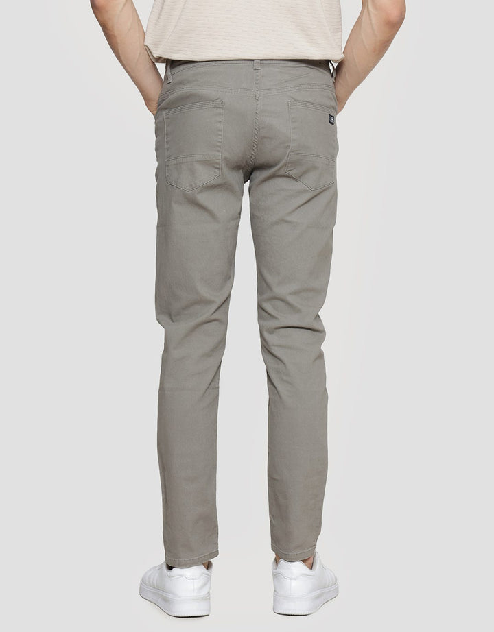 Triple Trouser Basic Slim Fit Celana Pria