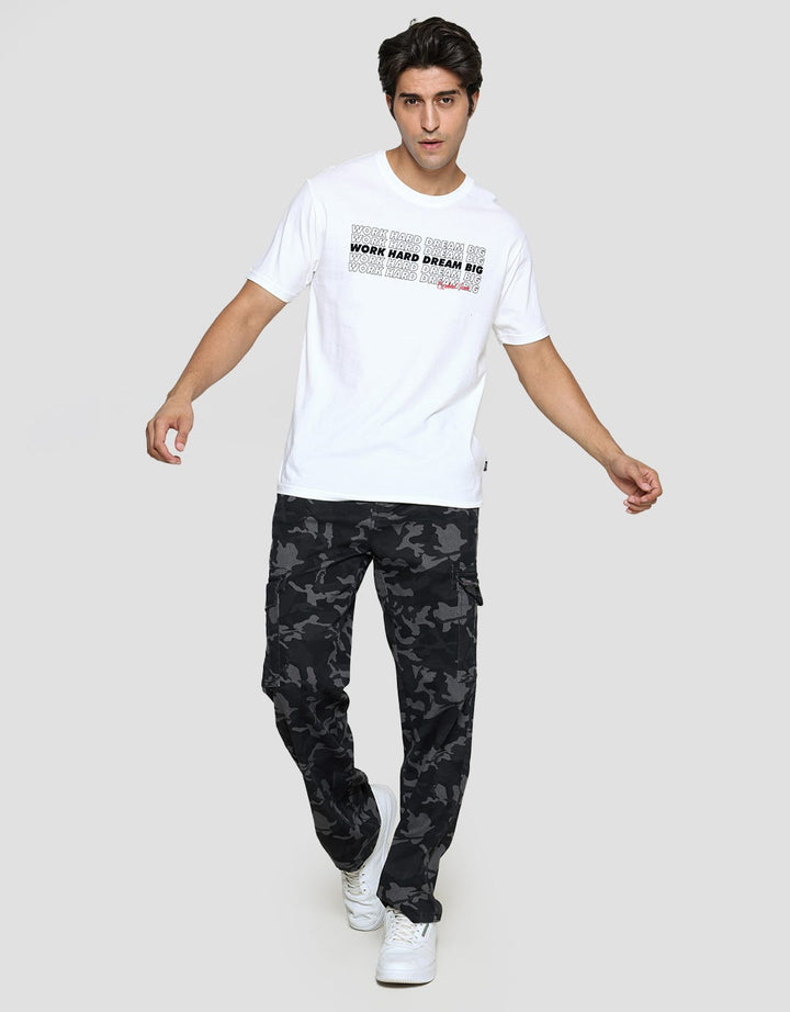 Cardinal Jeans Work Hard Dream Big Kaos Oblong Pria