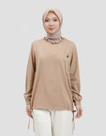 Expand Refana Blouse Wanita