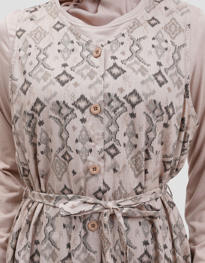 Expand Kylea Dress Wanita