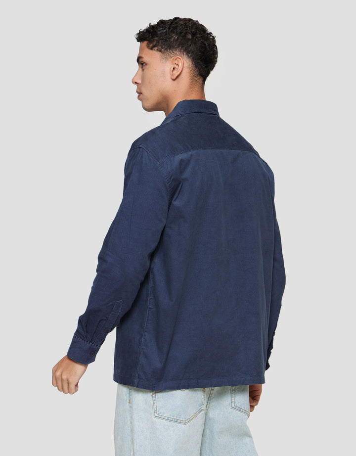 Nevada Solid Corduroy With Pocket Kemeja Pria