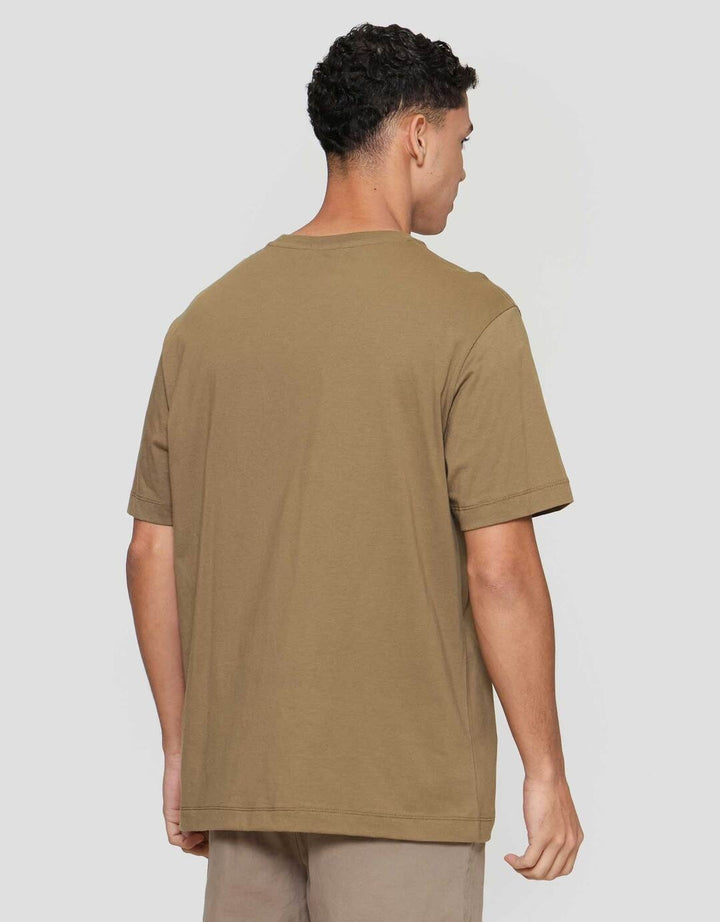 Cole Graphic Hd Saturdays Reg Fit Kaos Pria