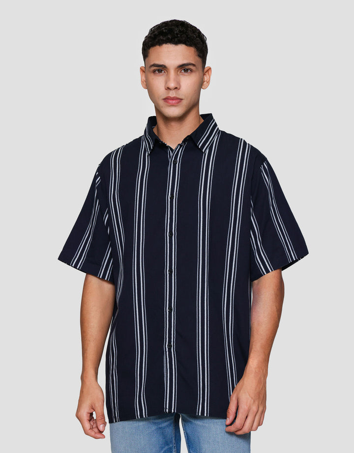 Cole Stripe Print Kemeja Pria