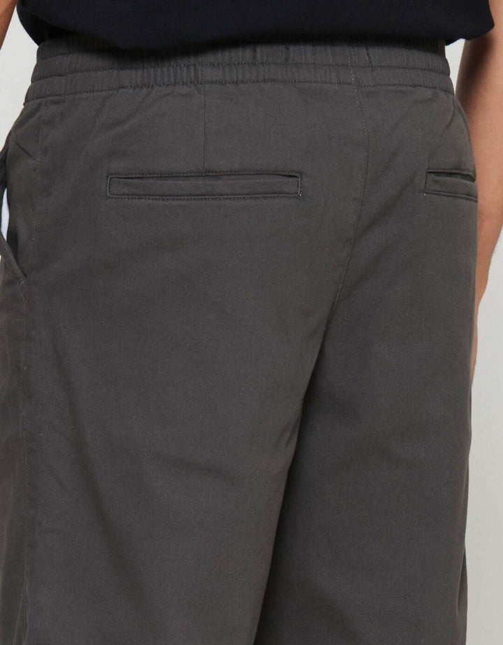 Cole Woven Bermuda Cut Pocket Celana Pendek Pria