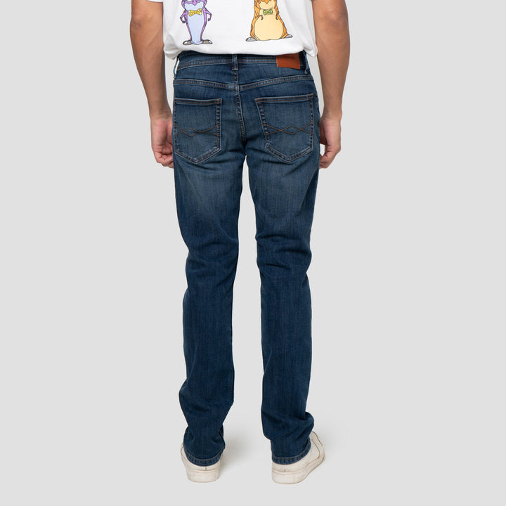 Nevada Slim Fit Basic Spray Whisker Celana Denim Pria
