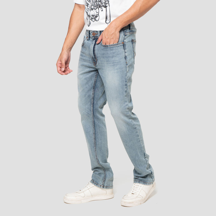 Nevada Slim Fit Basic Spray Whisker Celana Denim Pria