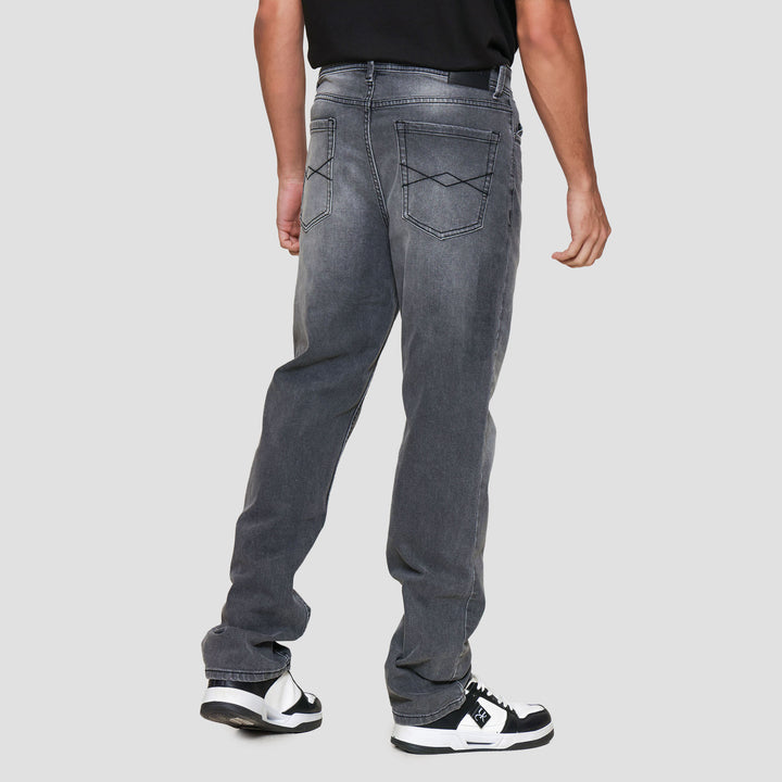 Nevada Regular Fit Basic Celana Denim Pria