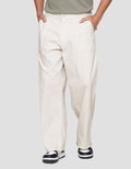 Nevada Patch Pocket Regular Fit Celana Chinos Pria