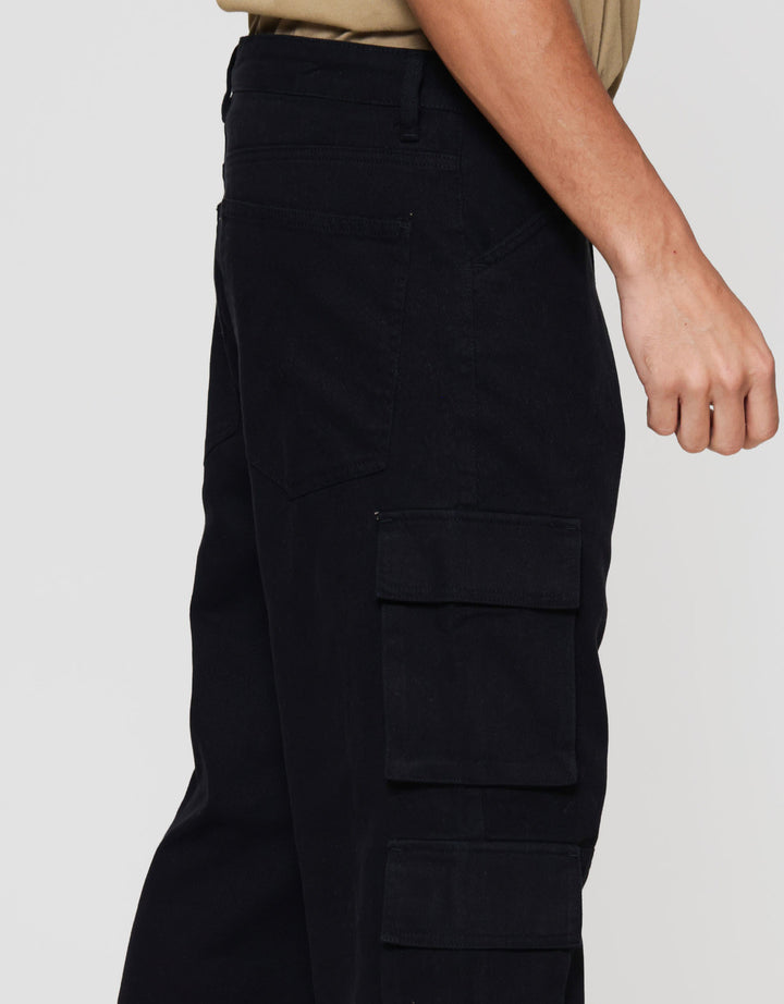 Nevada Multiple Pocket Loose Fit Celana Cargo Pria