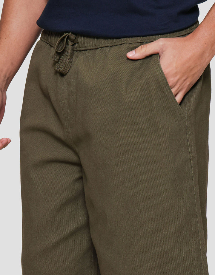 Nevada Woven Basic Big Twill Celana Pendek Pria