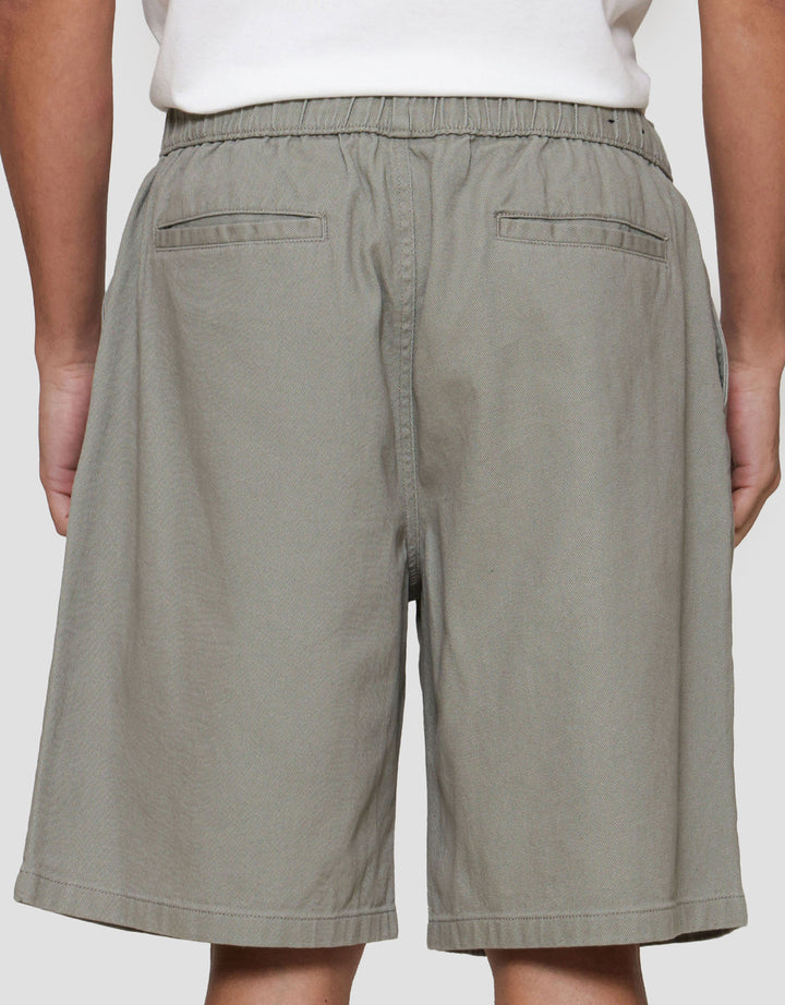 Nevada Woven Basic Big Twill Celana Pendek Pria