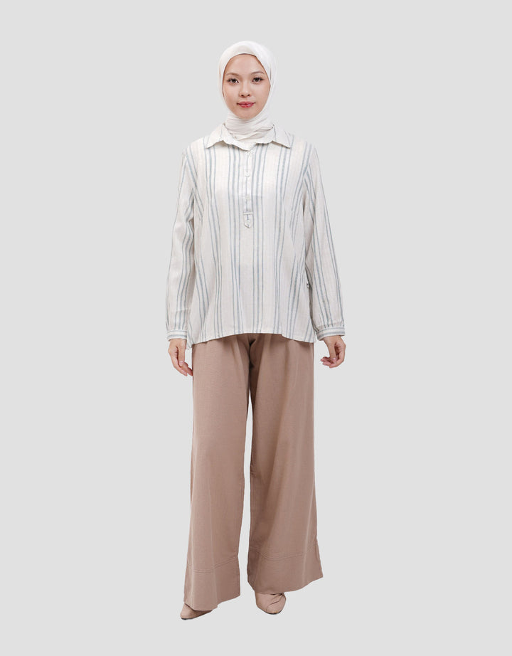 Expand Widy Blouse Wanita