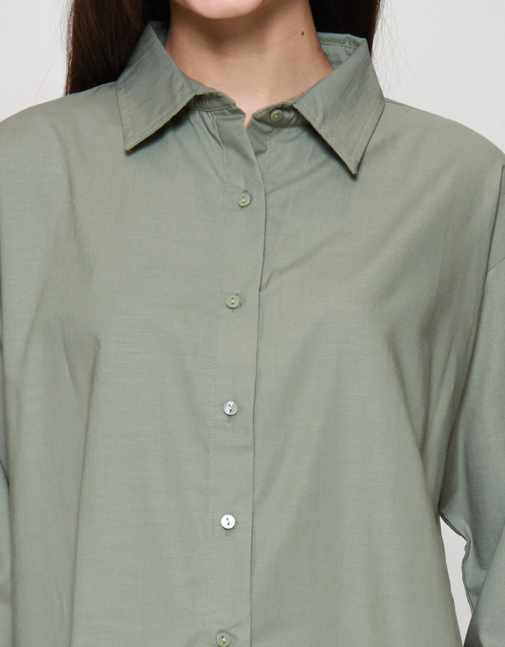 Nevada Plain With Back Buttons Kemeja Oversize Wanita