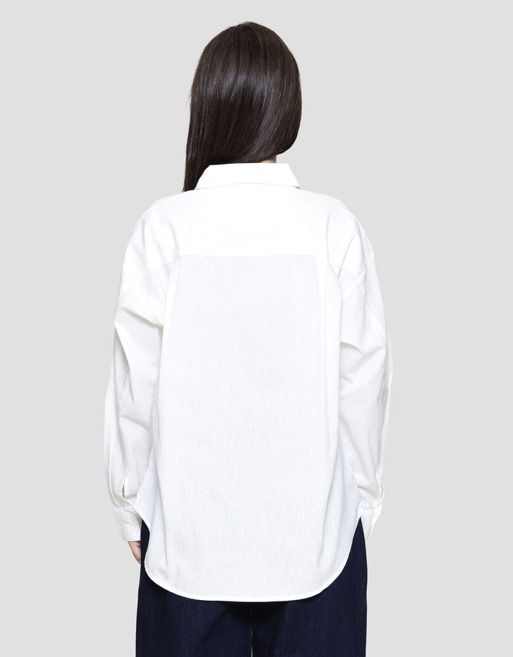 Nevada Kemeja Oversize Wanita