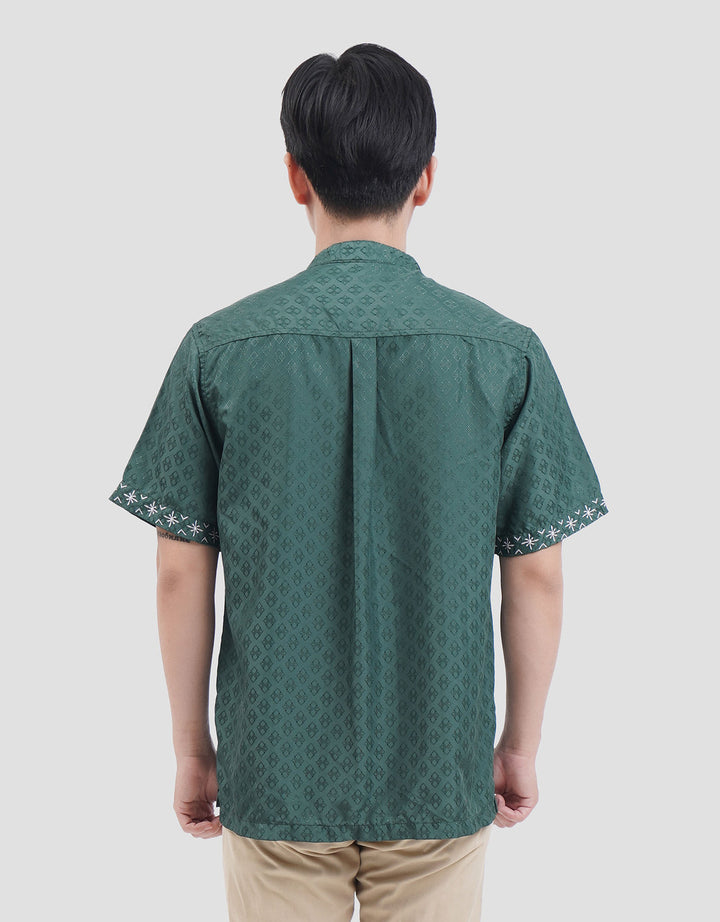 Expand Ayu Dewi Harmala Series Koko Pria