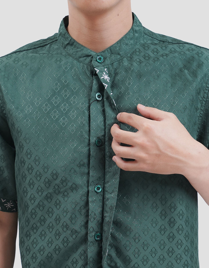 Expand Ayu Dewi Harmala Series Koko Pria