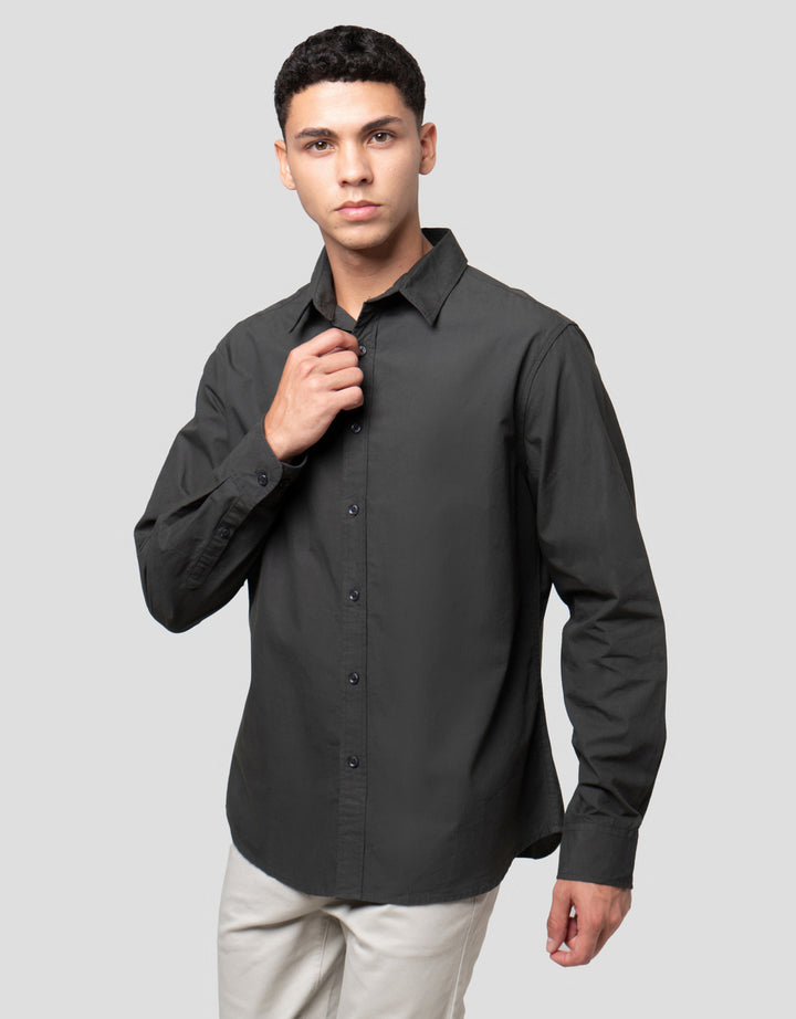 Cole Solid Paper Touch Finished Kemeja Pria