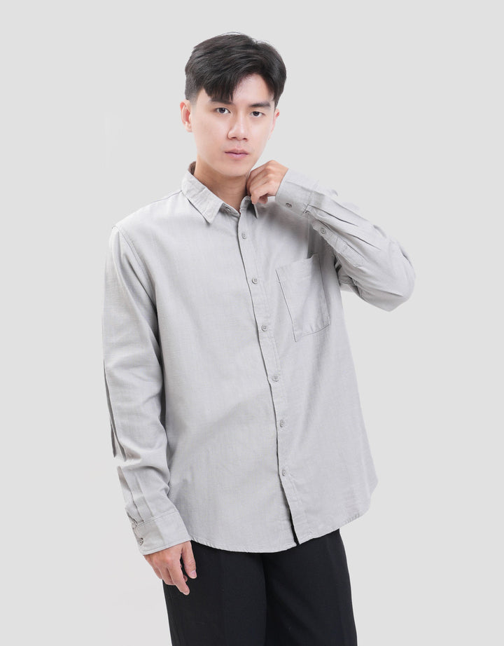 Cole Texture Solid Double Pocket Kemeja Pria