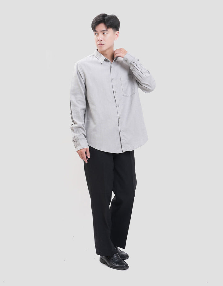 Cole Texture Solid Double Pocket Kemeja Pria