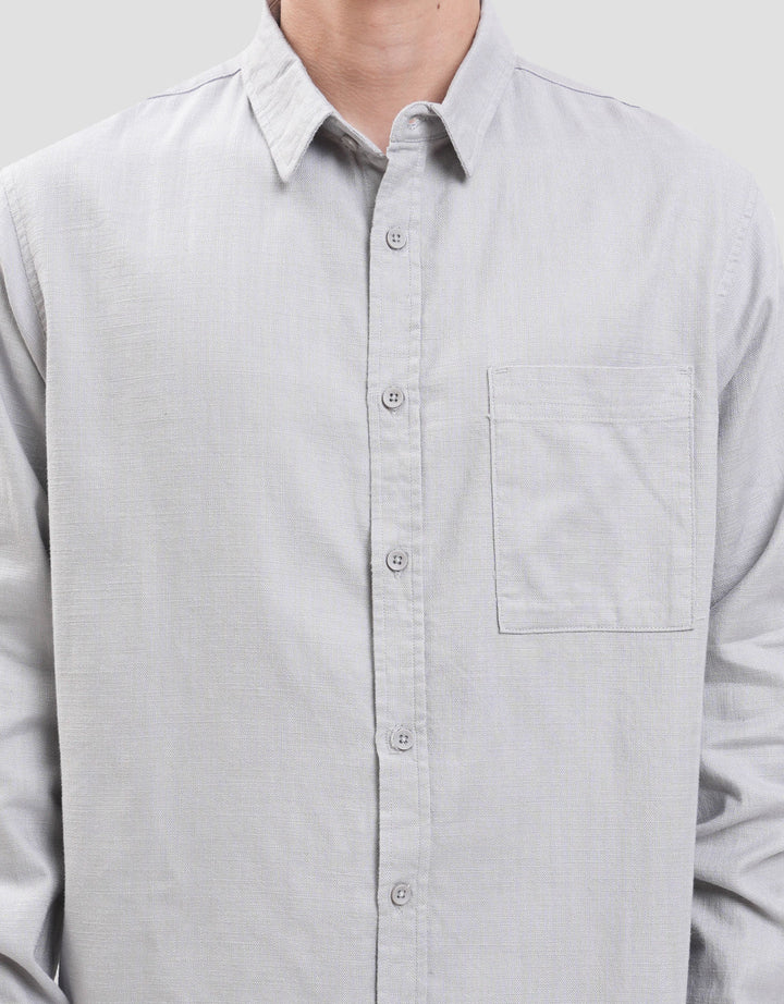 Cole Texture Solid Double Pocket Kemeja Pria