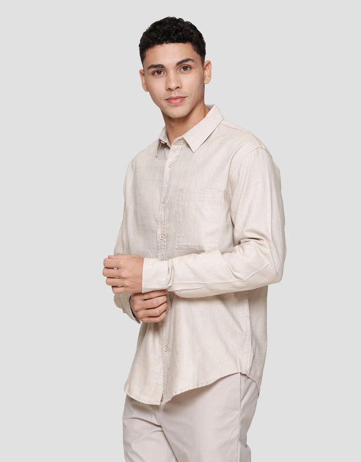 Cole Texture Solid Double Pocket Kemeja Pria