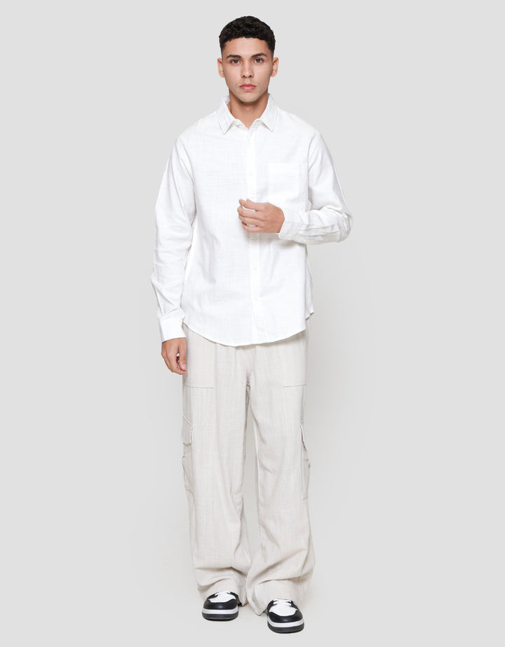 Cole Texture Solid Double Pocket Kemeja Pria