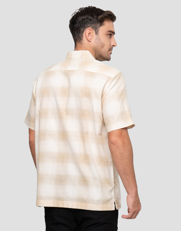 Cole Check Reg Colar Kemeja Pria