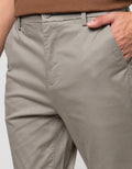 Cole Woven Pant Celana Chino Slim Pria