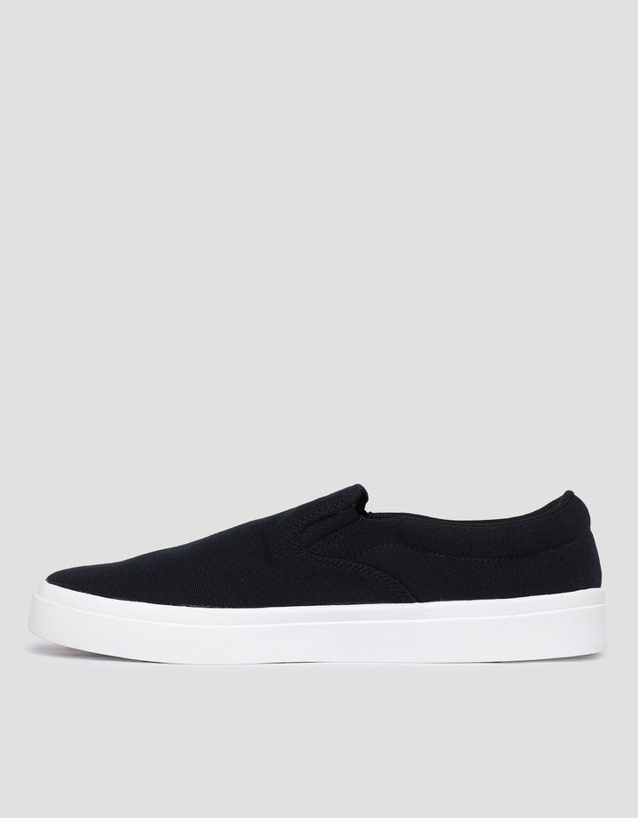 Suko Slip On Sepatu Sneakers Pria