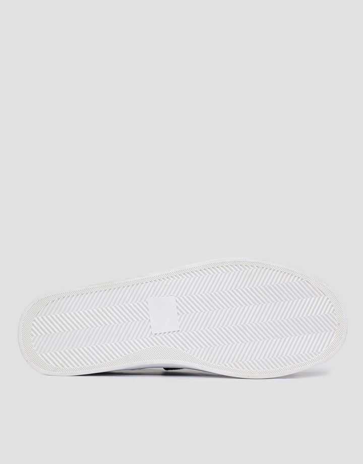 Suko Slip On Sepatu Sneakers Pria