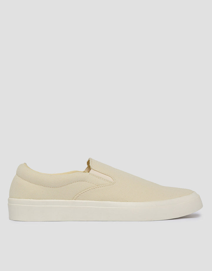 Suko Slip On Sepatu Sneakers Pria