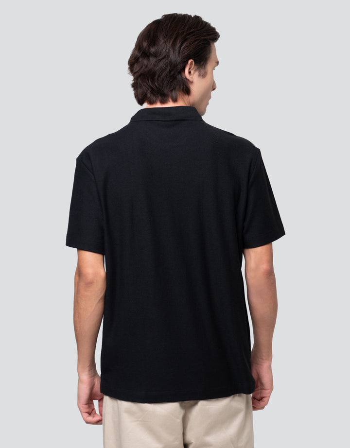 Cole Solid Texture Tribal Smartfit Kaos Polo Pria