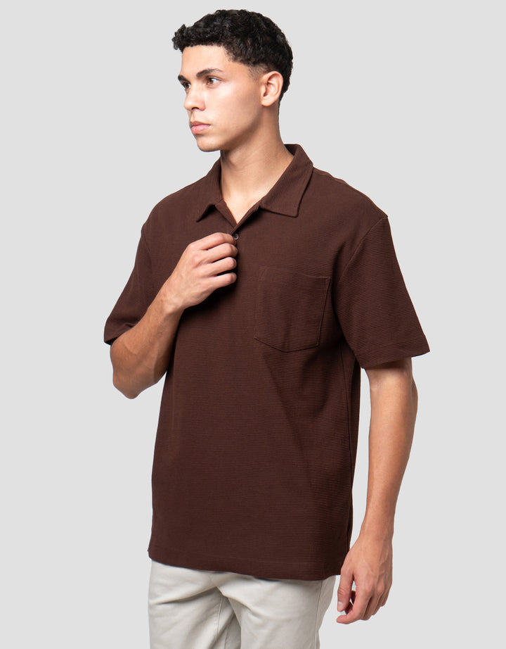 Cole Solid Texture Masdut Waffle Pocket Kaos Polo Pria