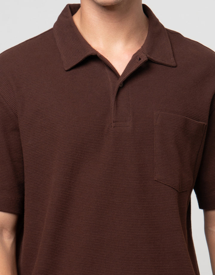 Cole Solid Texture Masdut Waffle Pocket Kaos Polo Pria