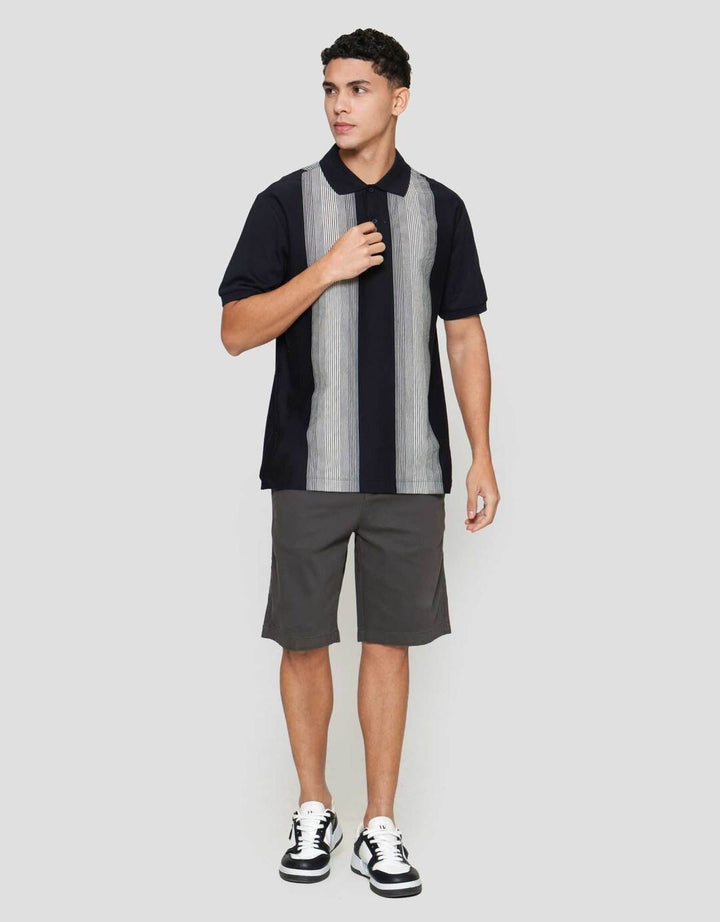 Cole Stripe Vertical Basic Plakat Kaos Polo Pria